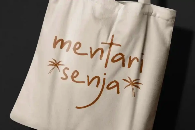 Jingga Berkata