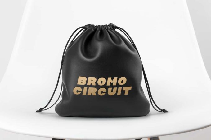 Bromo Circuit Font - Image 2